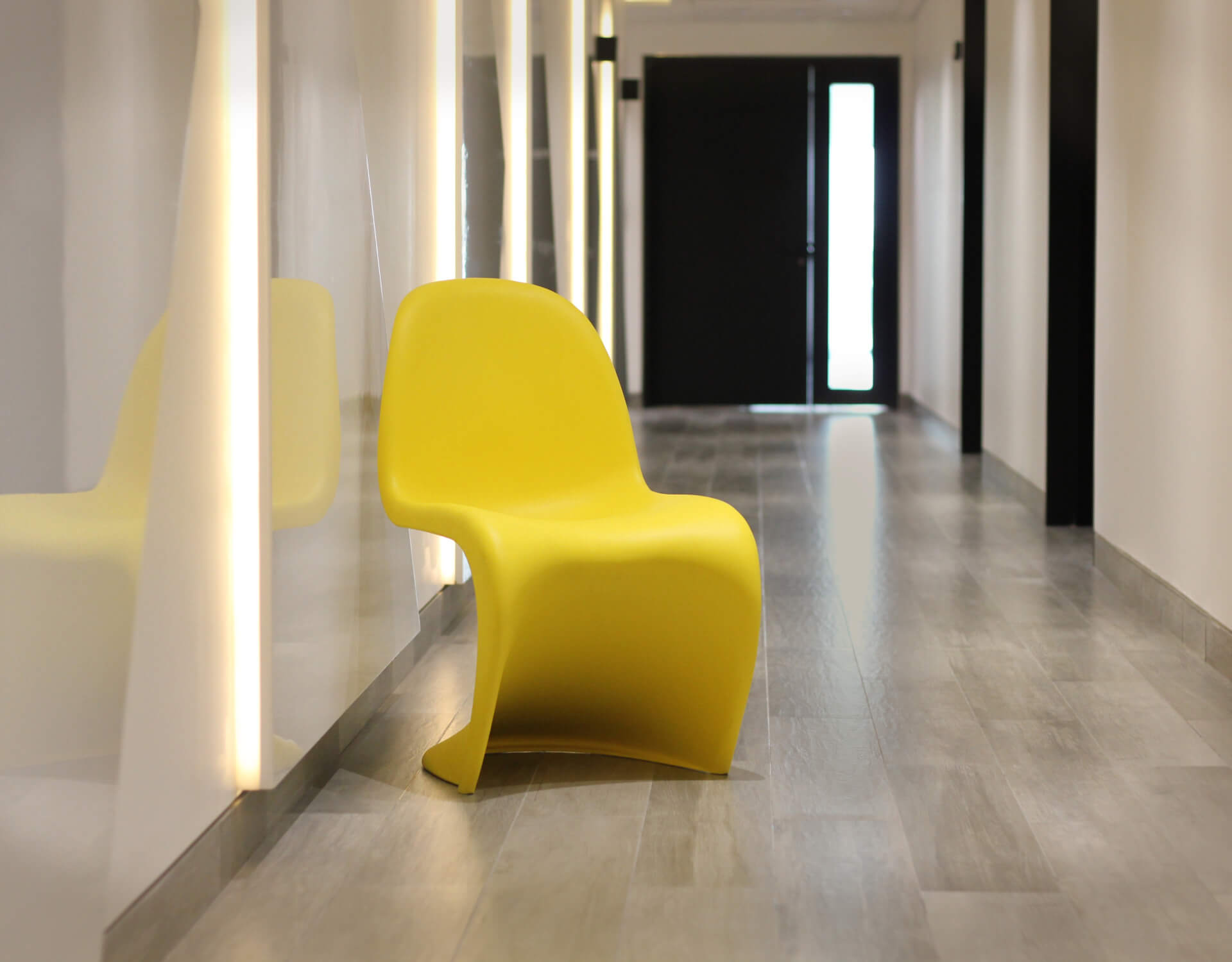 News_Press_iForDesign_17_DIDIVitraLaunchChairDesignChallenge_Hero_Desktop