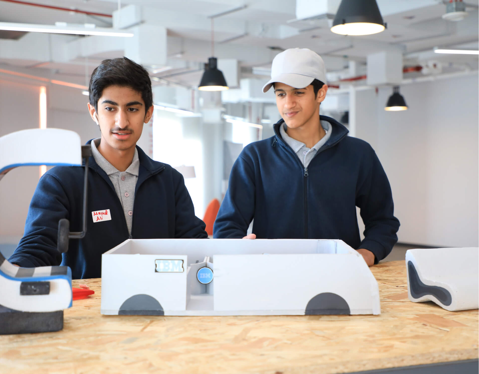 News_Press_iForDesign_22_DubaiBringsProjectDesignSpacetoDubai_Hero_Desktop