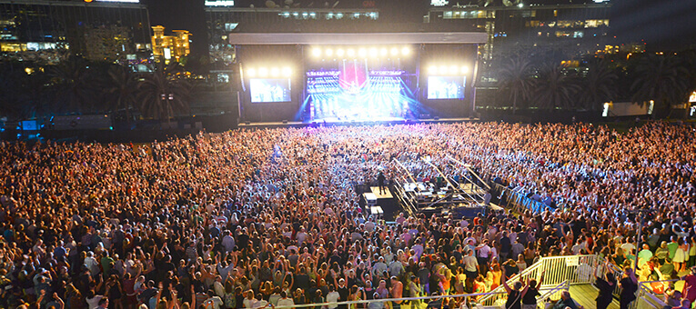 DIC_Amphitheater_Side_Image_764x340_des